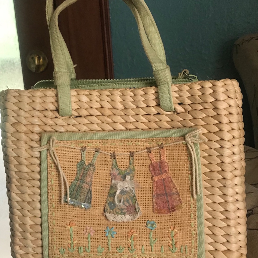 EMBELLISHED GIRLS SUMMER PURSE - Picture 2 of 4